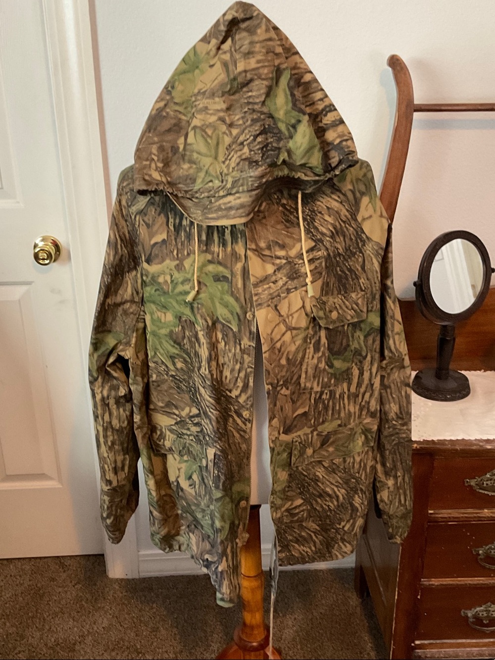 Realtree Men’s Camo Hooded Raincoat in Green and Brown